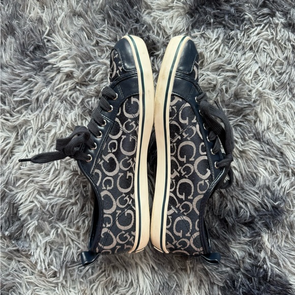 Guess Sneakers - Picture 2 of 4